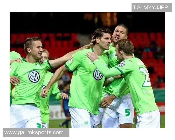 精彩对决直播沃尔夫斯堡迎战杜塞尔多夫期待激烈比赛瞬间