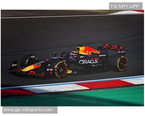 与维斯塔潘轮对轮比武被罚时 汉密尔顿墨西哥站受罚引法拉利强烈不满 与维斯塔潘轮对轮比武被罚时 汉密尔顿墨西哥站受罚引法拉利强烈不满